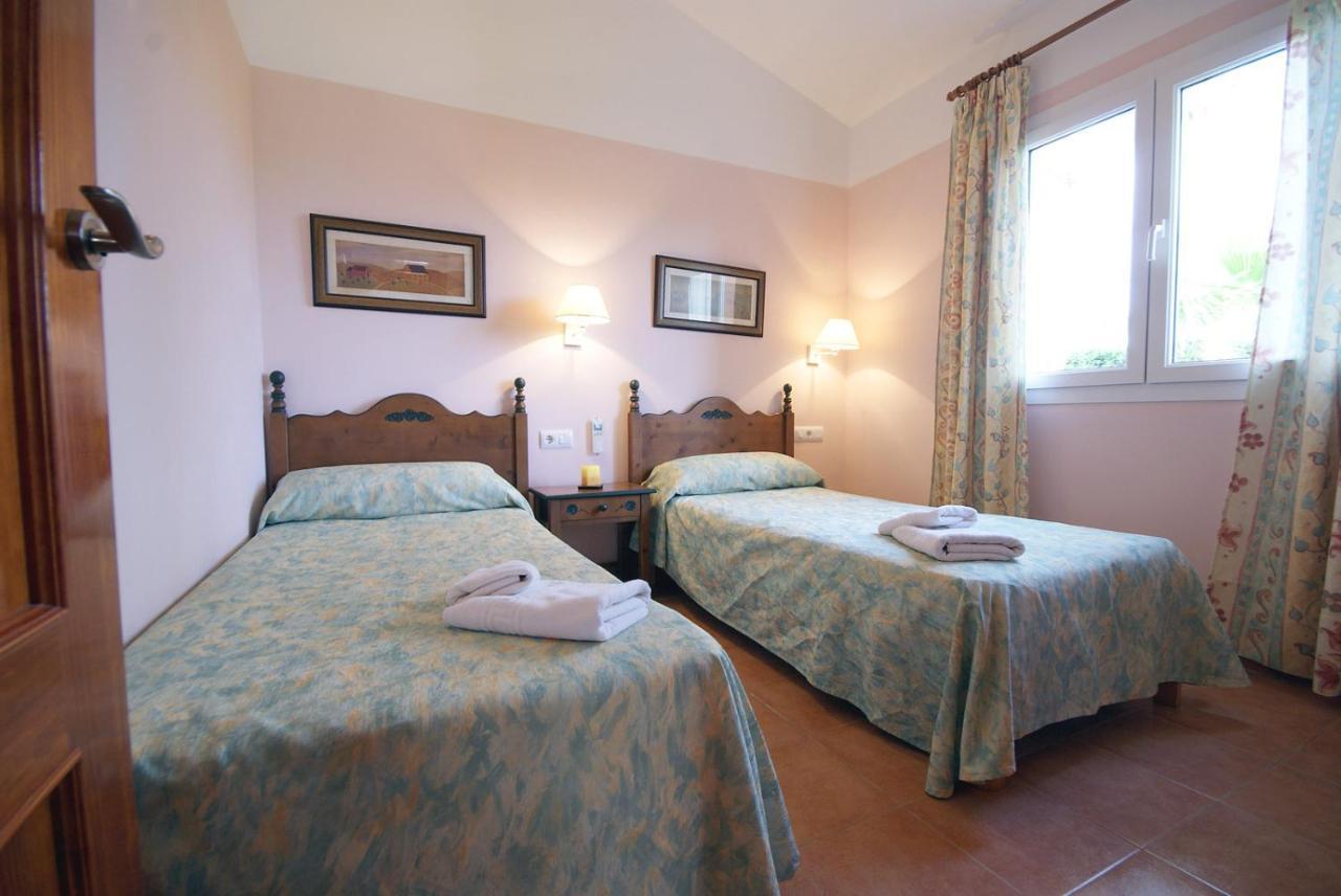 Villas Begonias Cala en Bosch Kültér fotó
