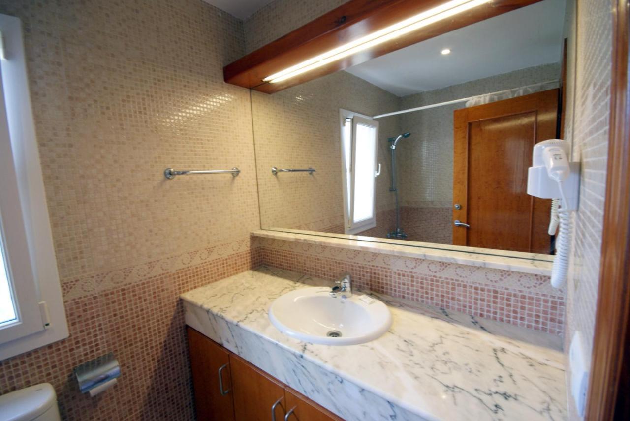 Villas Begonias Cala en Bosch Kültér fotó